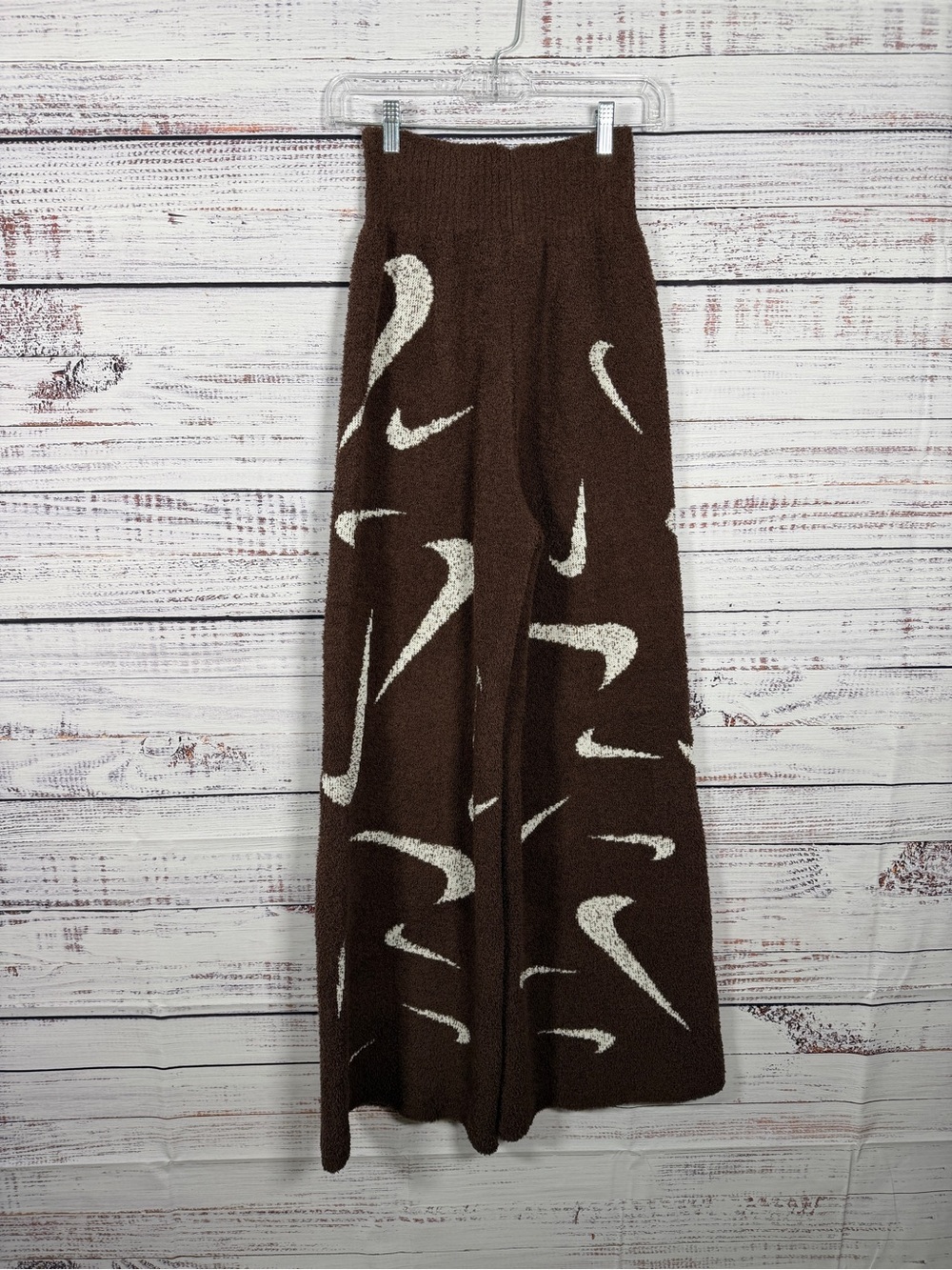 Nike Phoenix Cozy Bouclé Swoosh Wide Leg Pants Orewood Brown XS FD4288-227 - Picture 8 of 9